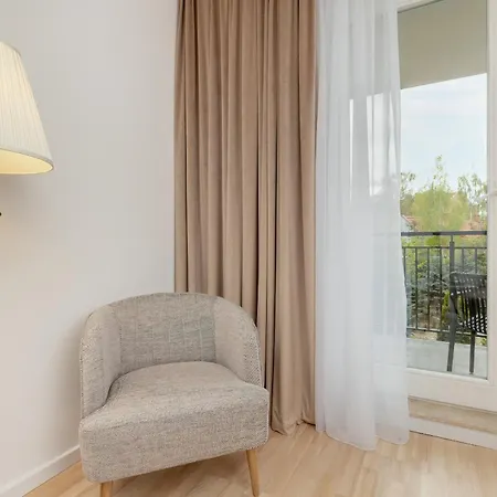 Apartamento Two Bedroom In With Desk For Remote Work And Bathtub By Renters