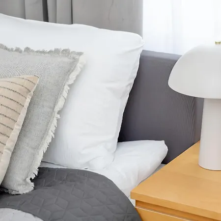 Appartement Two Bedroom In With Desk For Remote Work And Bathtub By Renters Gdańsk