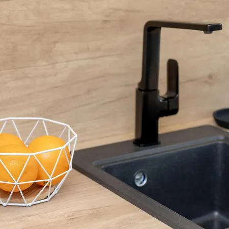 Two Bedroom In With Desk For Remote Work And Bathtub By Renters *